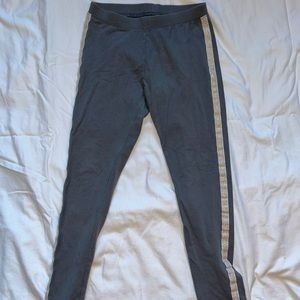 Cat&Jack leggings, gray with white and gold stripes, size large